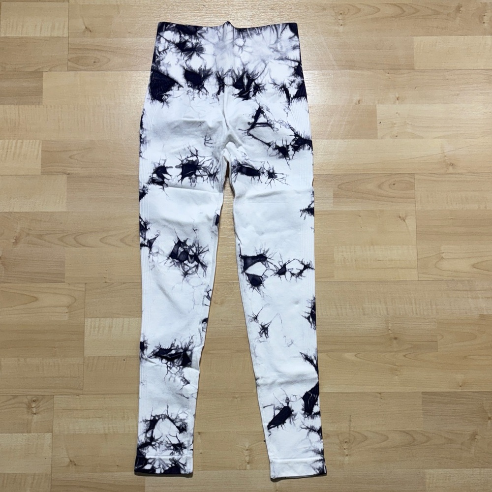 Tie-Dye Women's Leggings - Black and White